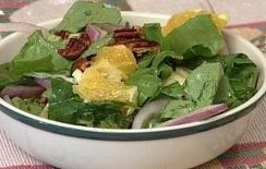 Salade &#224; la cl&#233;mentine et aux pacanes