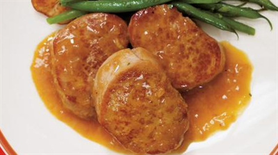 M&#233;daillons de porc, sauce &#224; la cl&#233;mentine